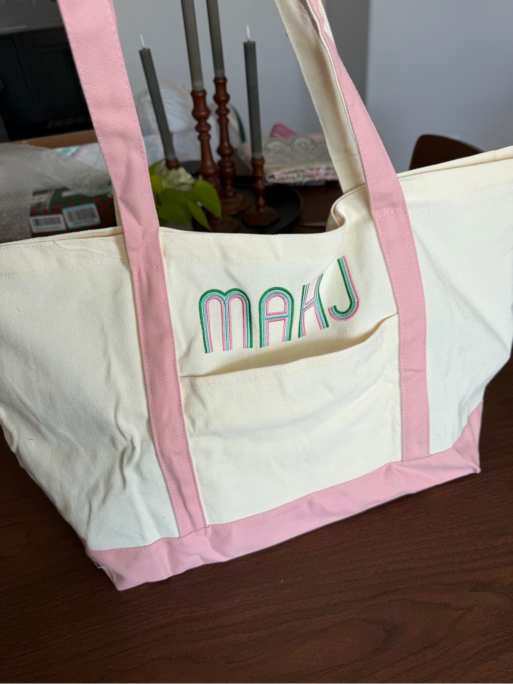 Pink Mahjong Set – Mat, Tiles, Cards, Racks - Picture 13 of 16